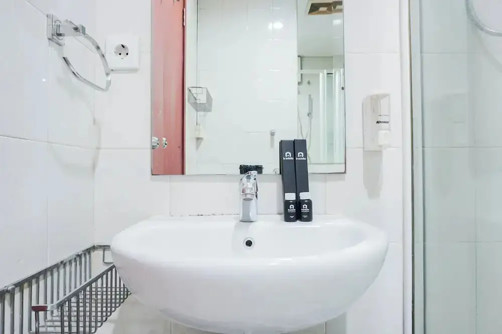 Джакарта: Nice and Private 1BR Apartment at Thamrin Residence