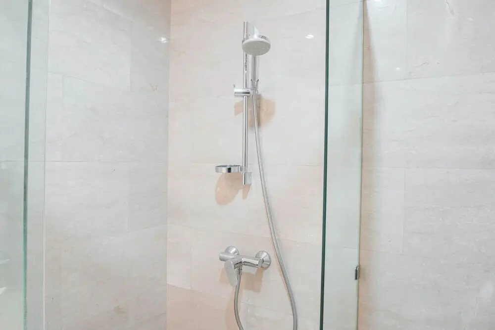 Джакарта: Elegant 2BR for 3 Pax at Menteng Park Apartment