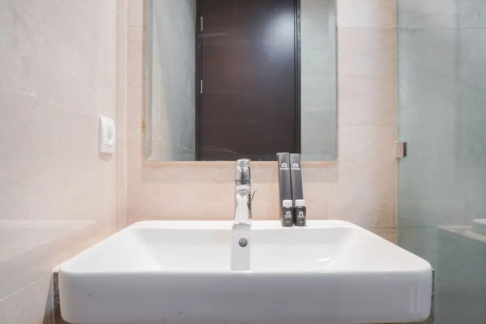 Джакарта: Elegant 2BR for 3 Pax at Menteng Park Apartment