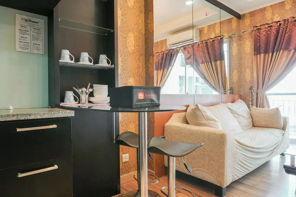 Джакарта: Comfort 2BR at City Home MOI Apartment