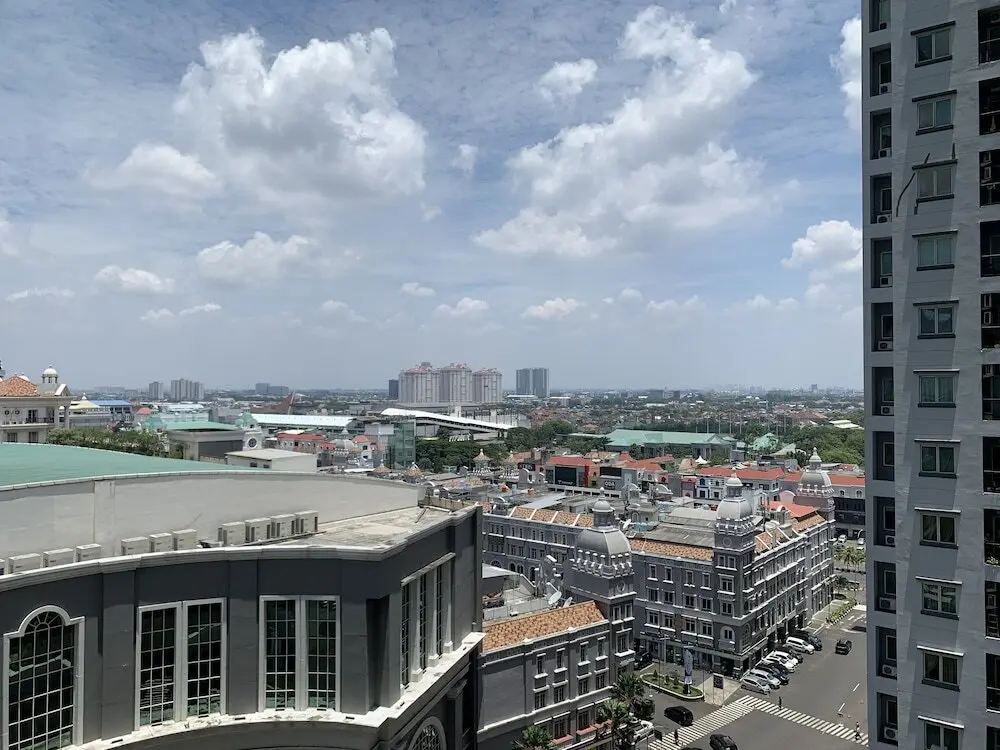 Джакарта: Comfort 2BR at City Home MOI Apartment