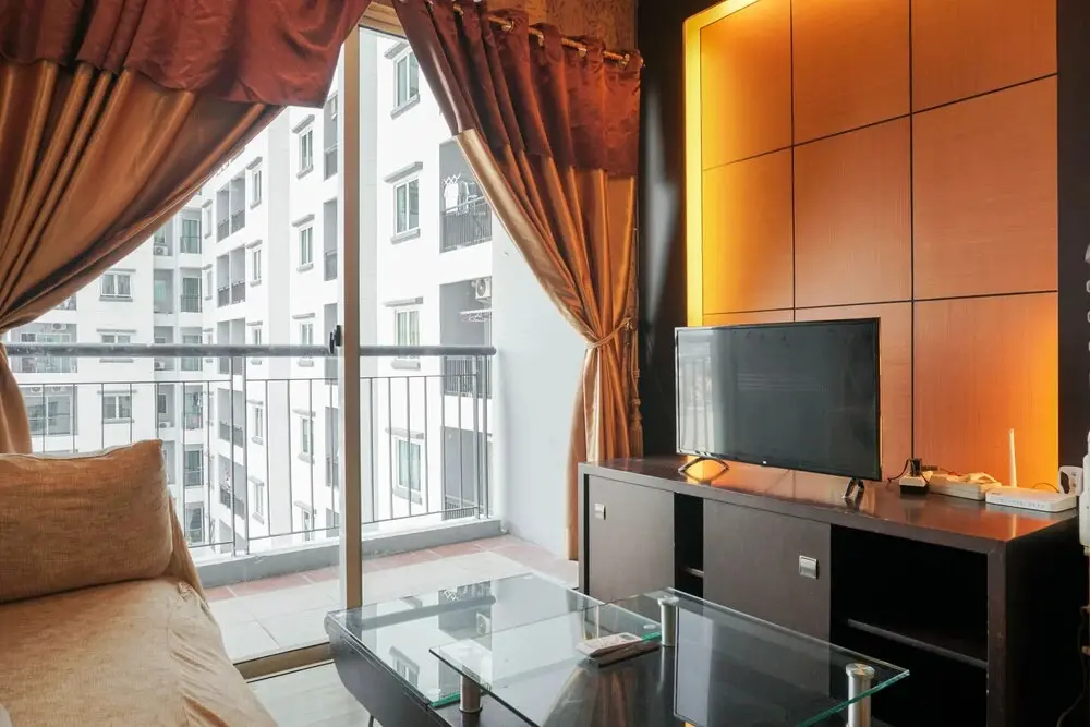 Джакарта: Comfort 2BR at City Home MOI Apartment