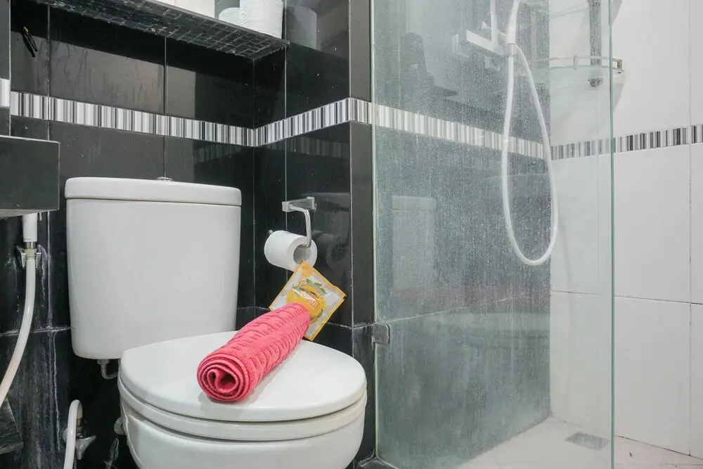 Джакарта: Comfort 2BR at City Home MOI Apartment