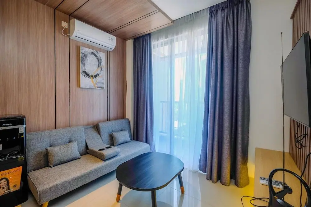 Джакарта: Fabulous 1BR Apartment at The Newton Ciputra World 2