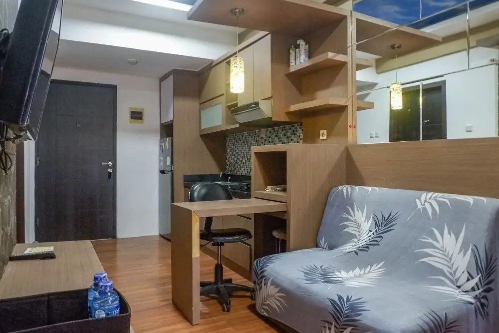 Сурабая: Delightful Modern 2BR Apartment at Puri Mas