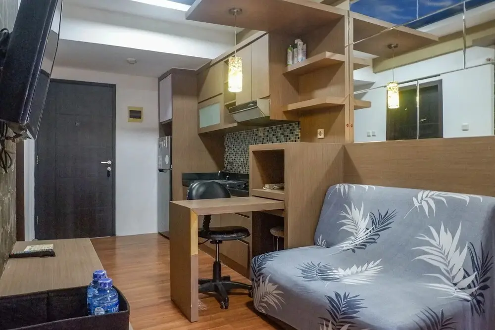 Сурабая: Delightful Modern 2BR Apartment at Puri Mas