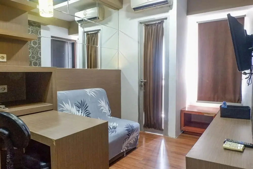 Сурабая: Delightful Modern 2BR Apartment at Puri Mas