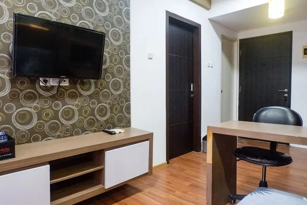 Сурабая: Delightful Modern 2BR Apartment at Puri Mas