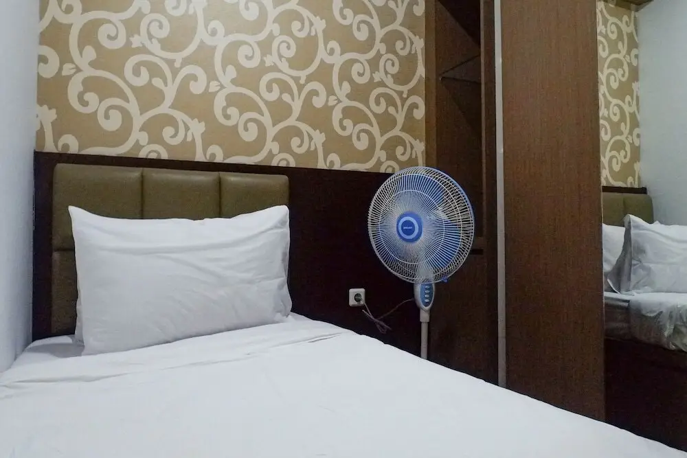 Сурабая: Delightful Modern 2BR Apartment at Puri Mas