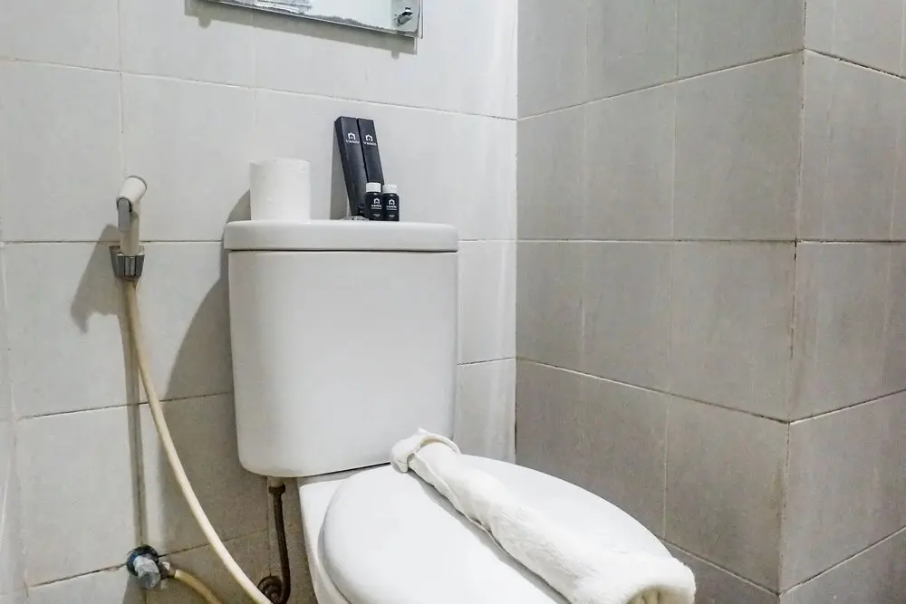 Сурабая: Delightful Modern 2BR Apartment at Puri Mas