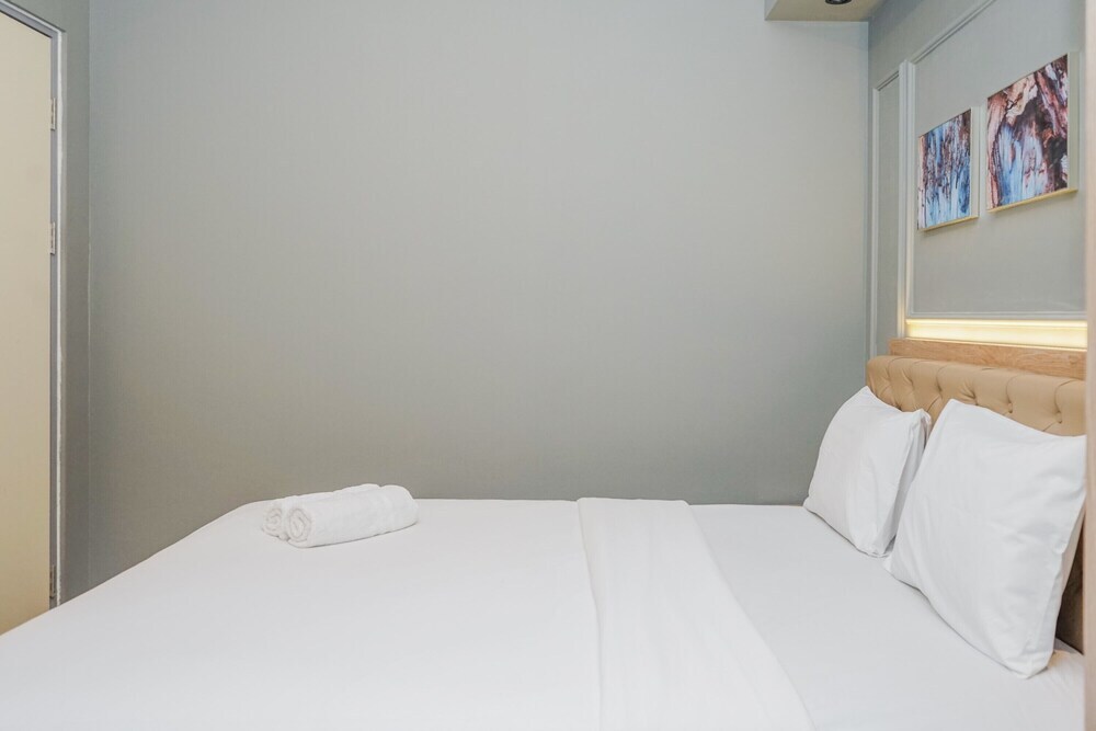Legok: Comfortable and Homey 2BR Apartment at M-Town Residence