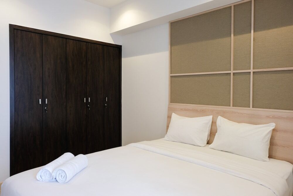 Legok: Elegant Best View 1BR Branz Apartment