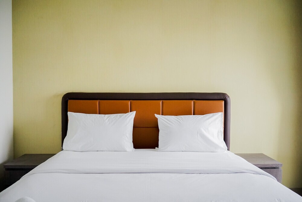 Cozy and Sweet Studio at Paramount Skyline Apartment — фото 1