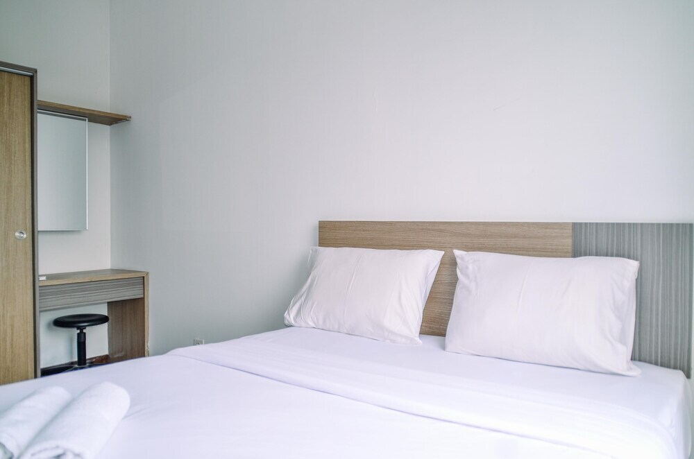 Simple And Comfy 1Br Apartment At Scientia Residence — фото 1