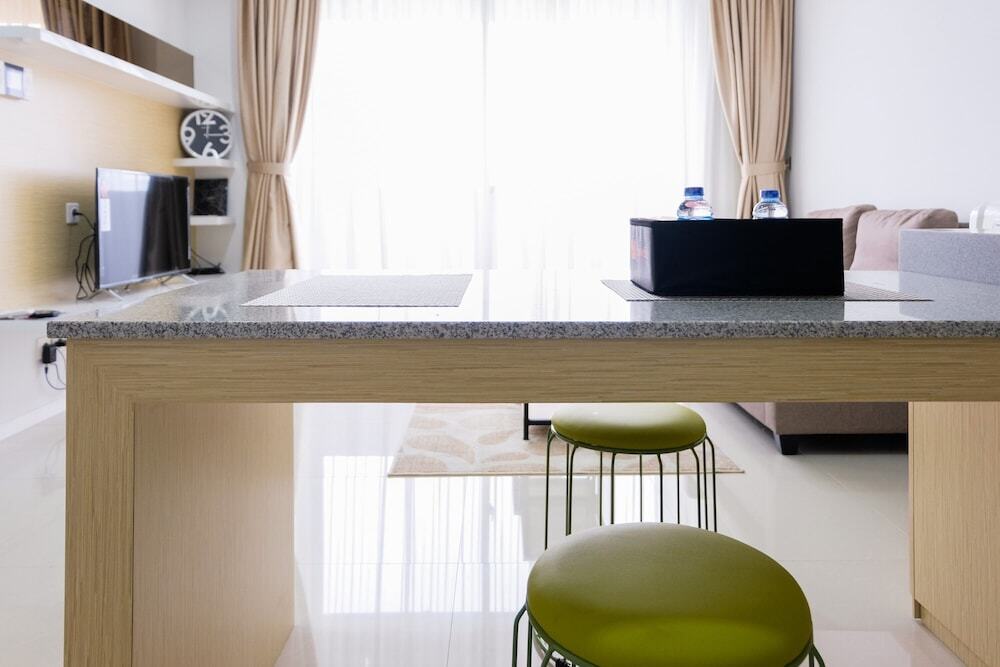 Тангеранг: Homey 2BR Paddington Heights Apartment