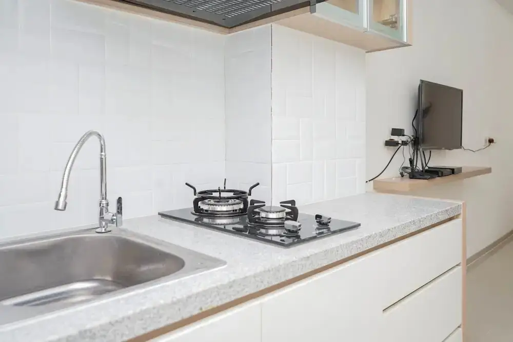 Тангеранг: Brand New Minimalist Studio Apartment Aeropolis Residence