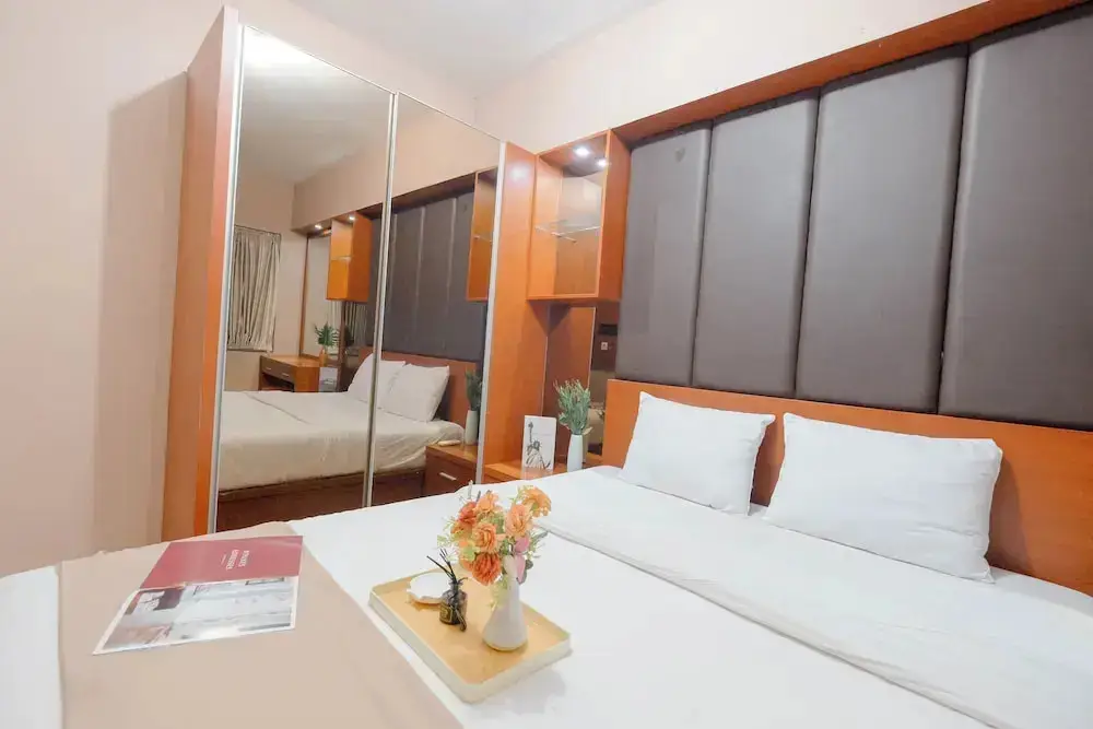 Бекаси: Modern 2BR Apartment for 4 Pax at Springlake Summarecon