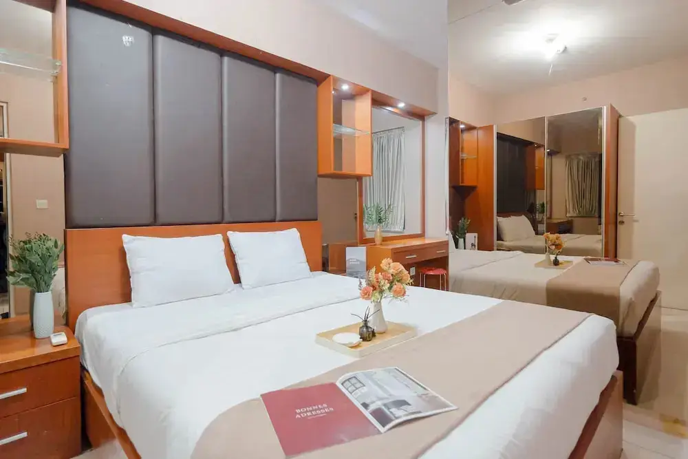 Бекаси: Modern 2BR Apartment for 4 Pax at Springlake Summarecon