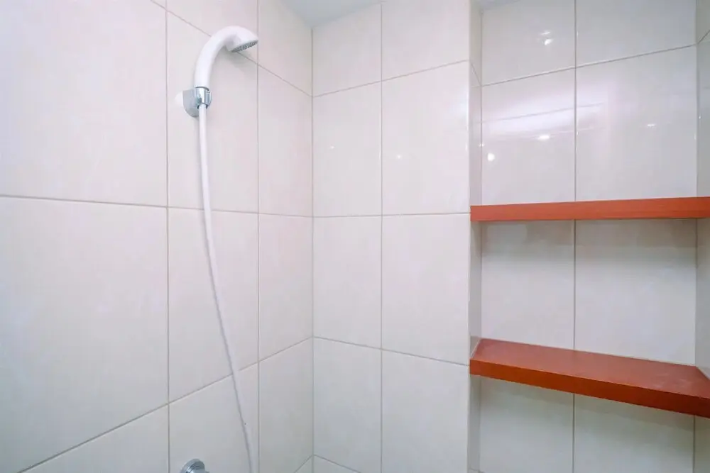 Бекаси: Modern 2BR Apartment for 4 Pax at Springlake Summarecon