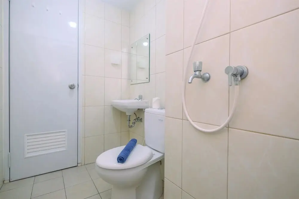 Бекаси: Full Parquet @ 2BR Springlake Bekasi Apartment