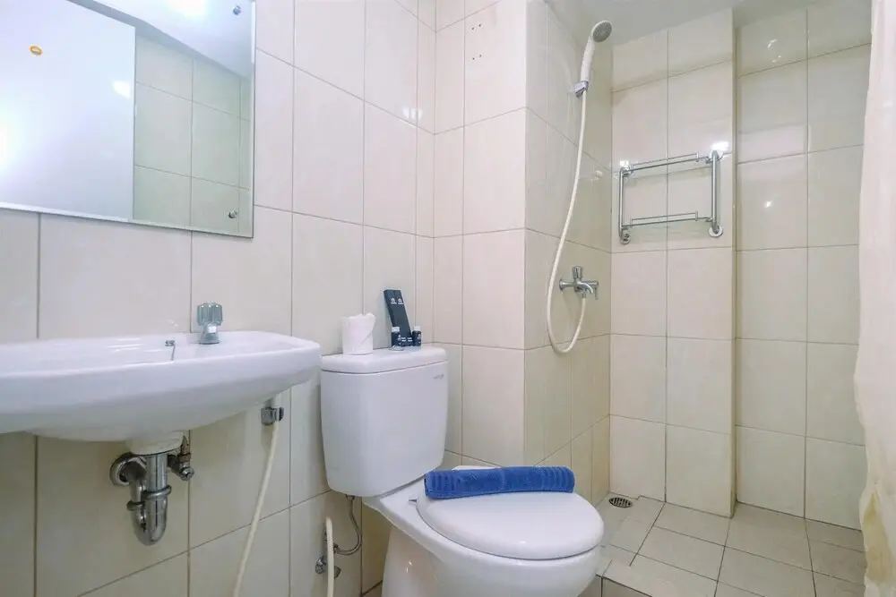 Бекаси: Full Parquet @ 2BR Springlake Bekasi Apartment