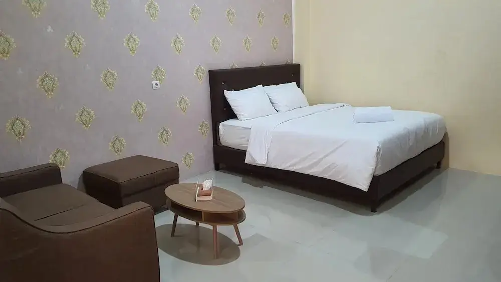 Суменеп: Asmi Hotel