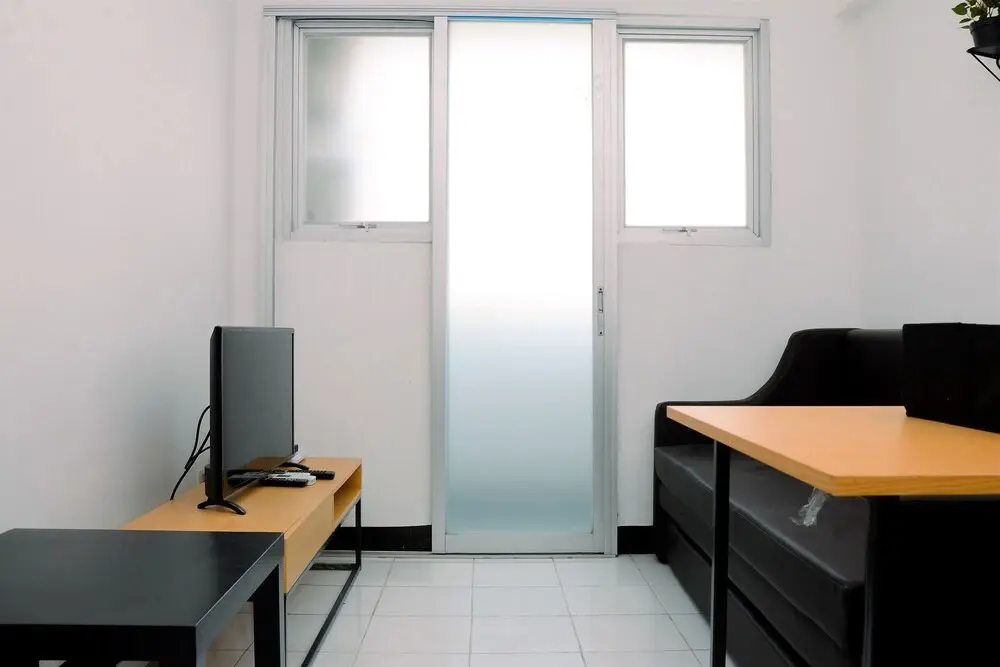 Джакарта: 2BR Modern Furnished Apartment Sentra Timur