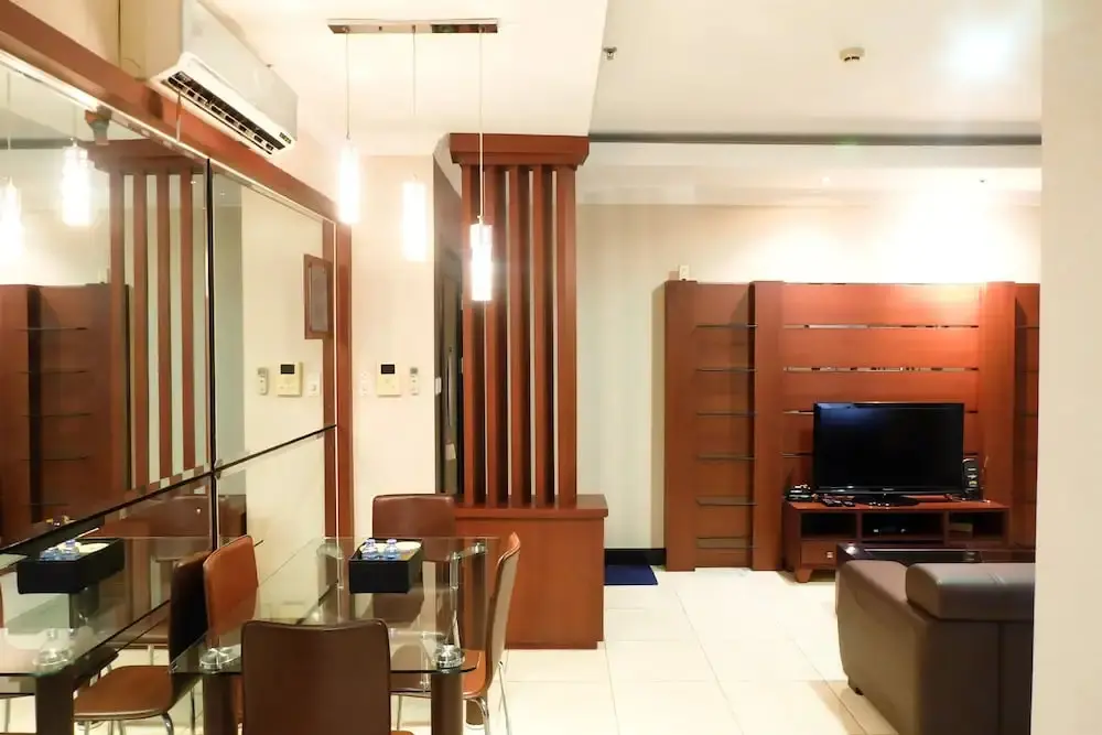 Джакарта: 2BR Prestige Dharmawangsa Essence Apartment Suites