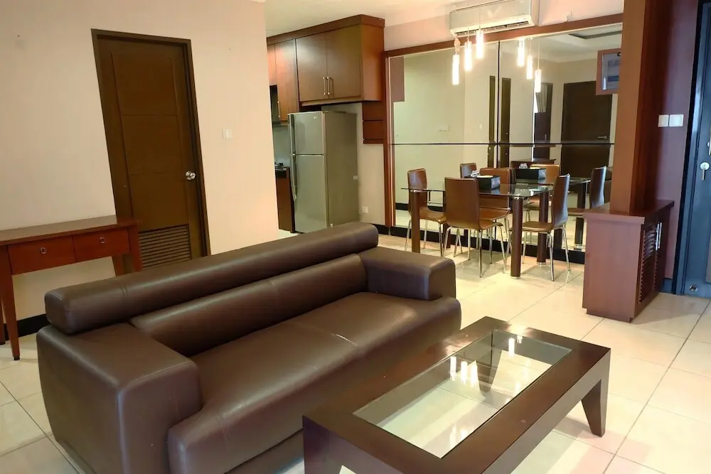 Джакарта: 2BR Prestige Dharmawangsa Essence Apartment Suites
