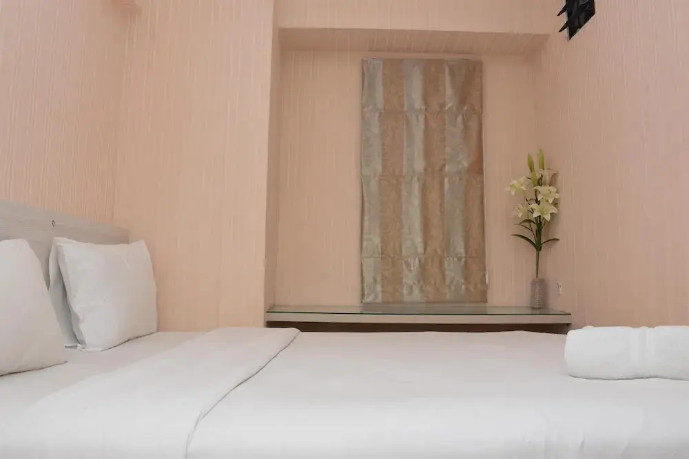 Джакарта: Homey and Comfy 3BR at Bassura City Apartment