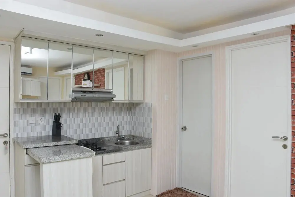 Джакарта: Homey and Comfy 3BR at Bassura City Apartment