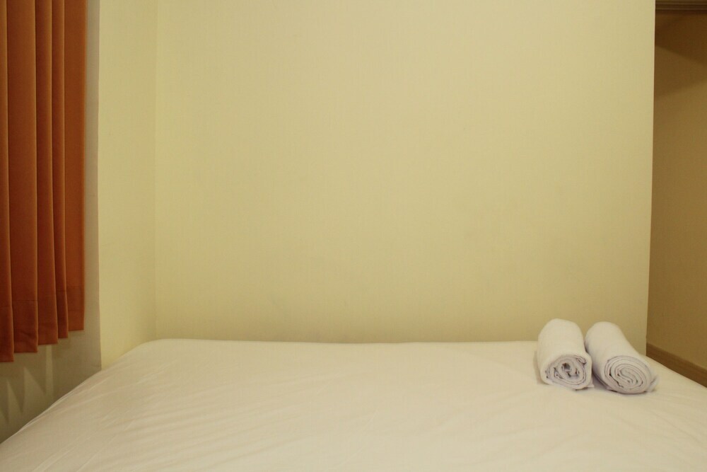 Сибату: New and Nice 2BR at Meikarta Apartment