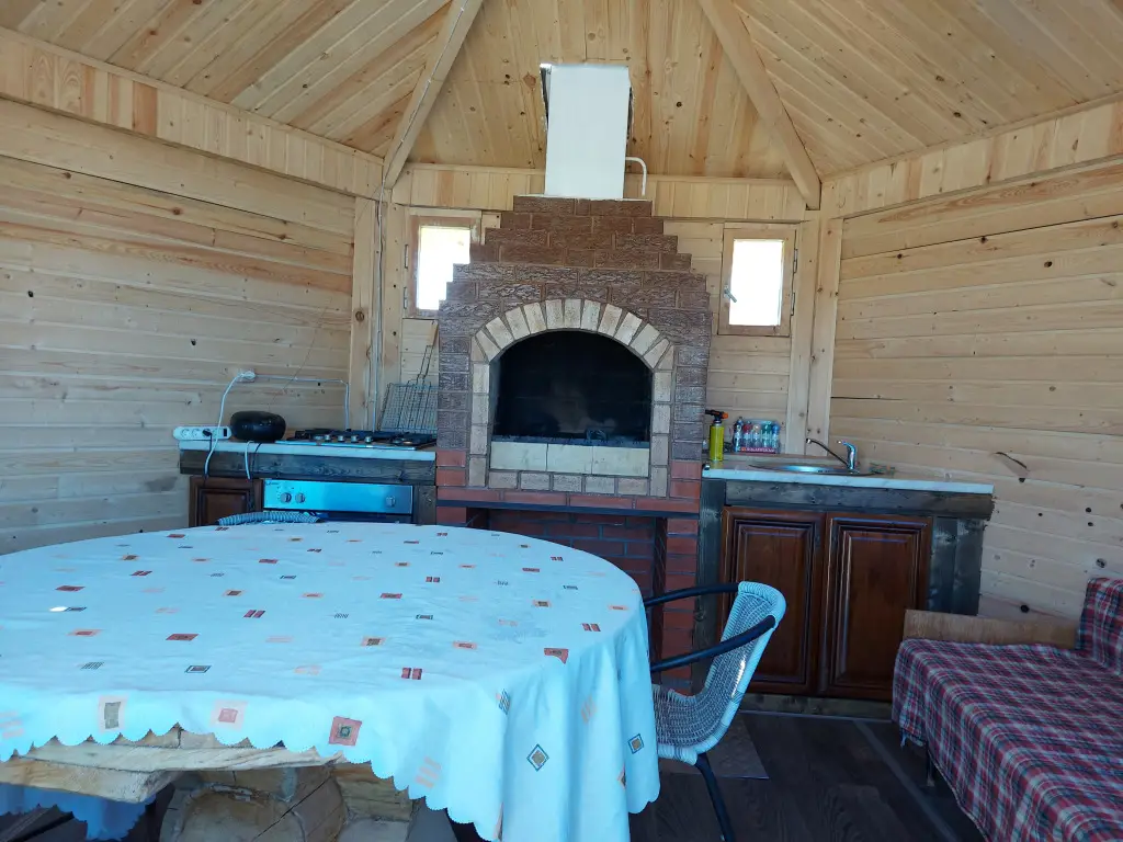 Песчаное: Domik U Medvedya Guest house