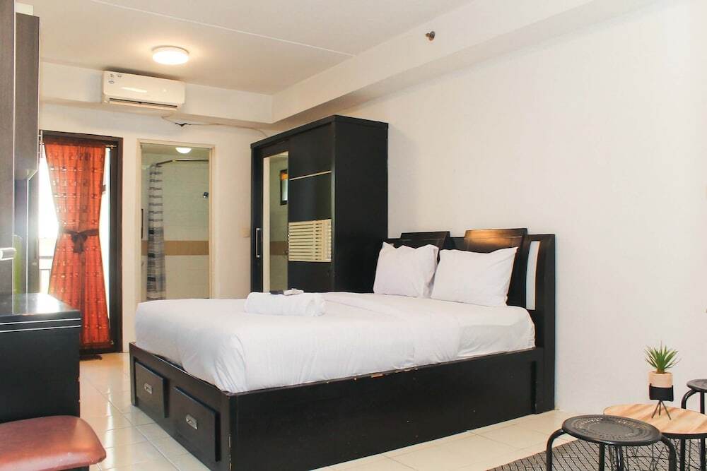 Чикаранг: Homey and Strategic Studio Apartment at Metropark Condominium Jababeka