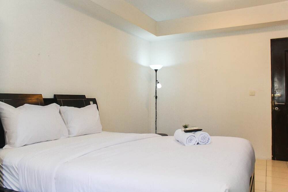 Чикаранг: Homey and Strategic Studio Apartment at Metropark Condominium Jababeka