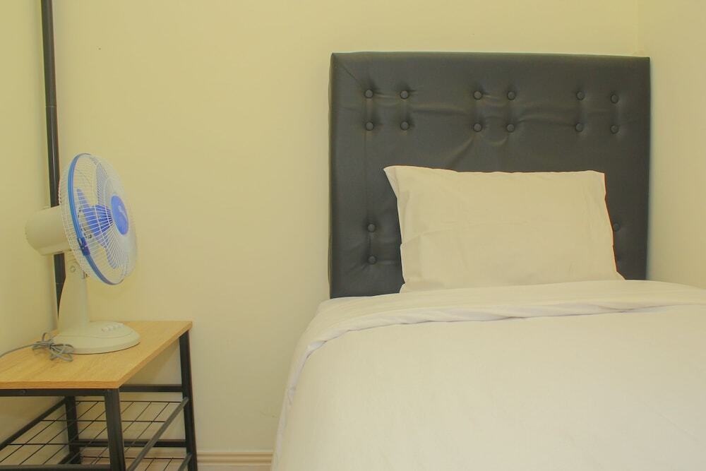Сибату: Cozy and Relax 2BR at Meikarta Apartment