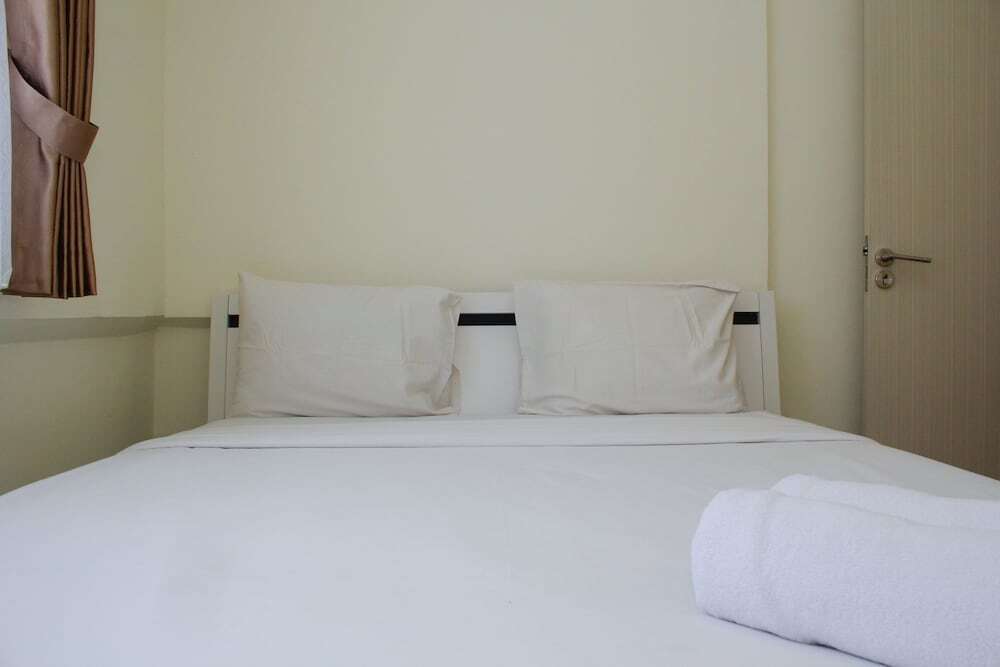 Сибату: Cozy and Relax 2BR at Meikarta Apartment