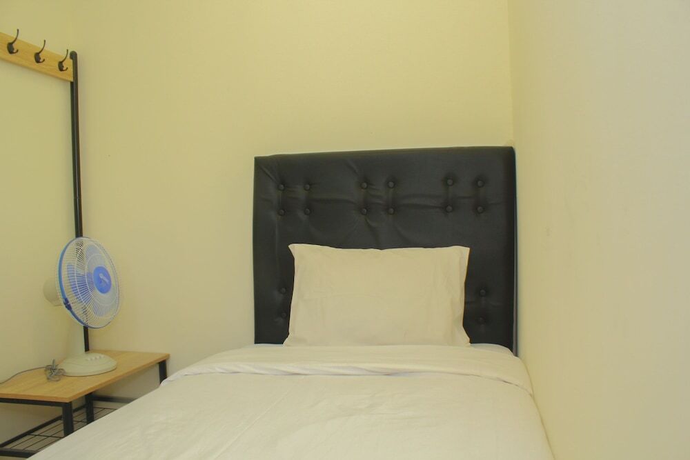 Сибату: Cozy and Relax 2BR at Meikarta Apartment