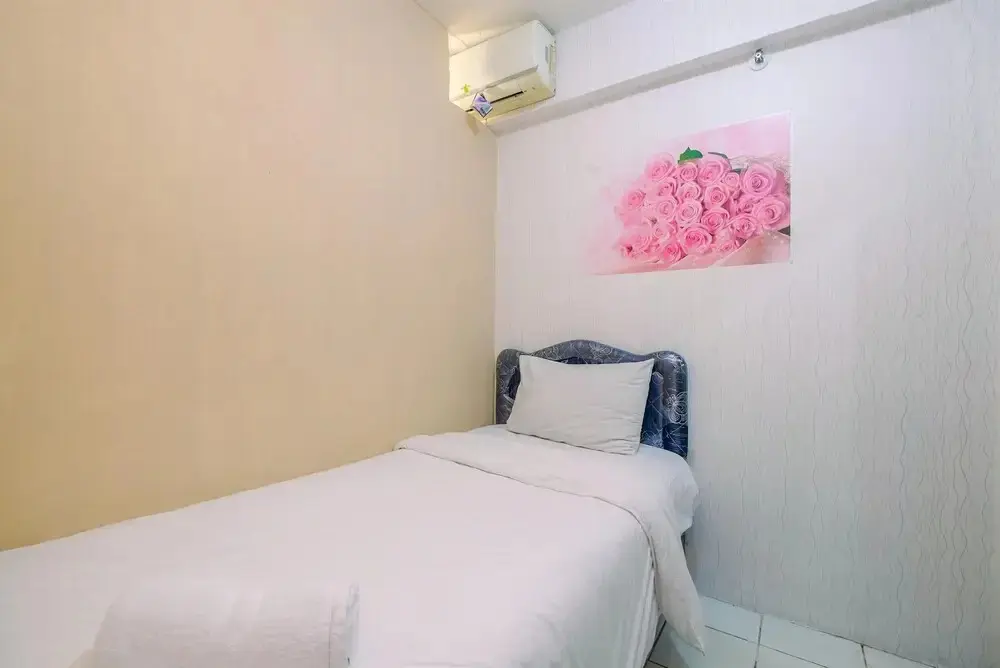 Джакарта: Homey and Compact 2BR Cibubur Village Apartment