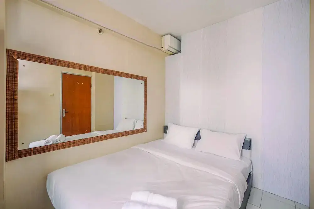 Джакарта: Homey and Compact 2BR Cibubur Village Apartment
