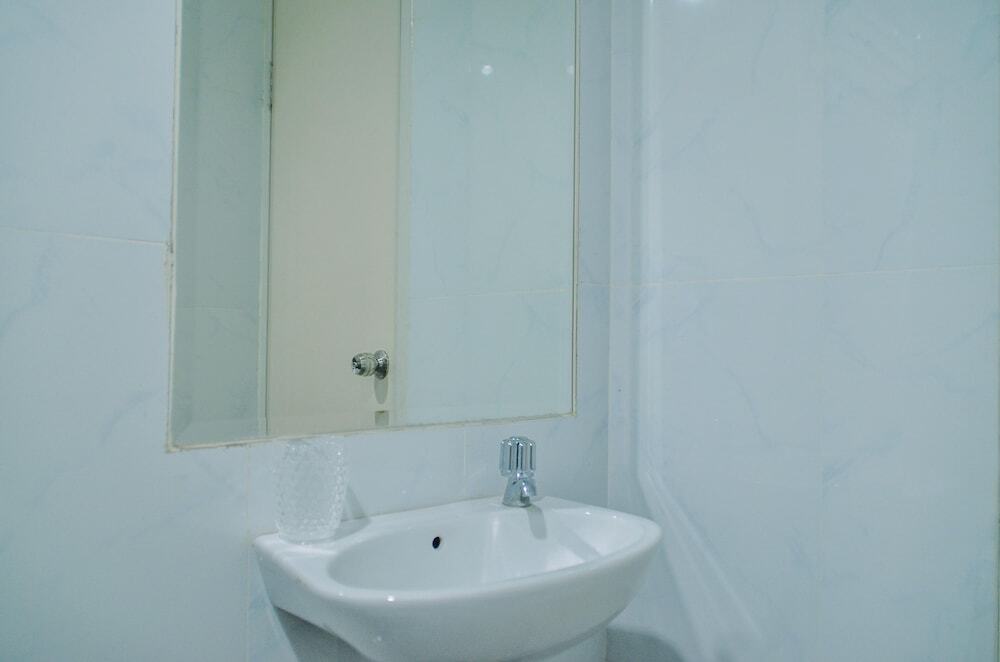 Южный Тангеранг: New and Comfy 2BR Apartment at Urban Heights Residence
