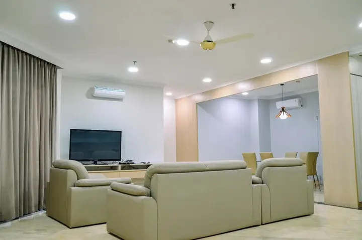 Тангеранг: Fully Furnished with Spacious Design 3BR Penthouse Kondominium Golf Karawaci Apartment