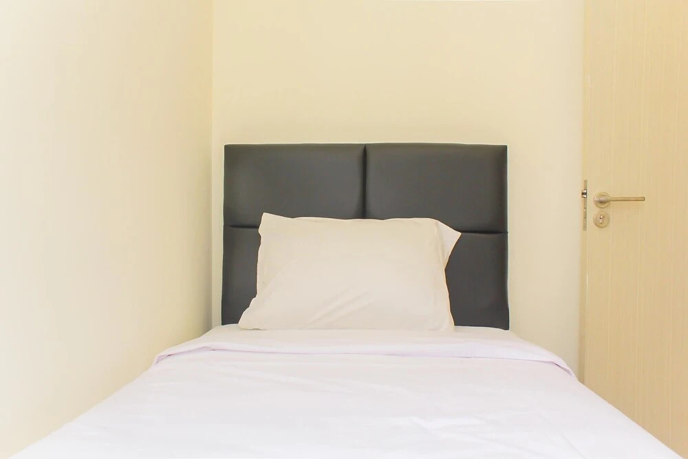 Сибату: Nice and Comfort 2BR at Meikarta Apartment