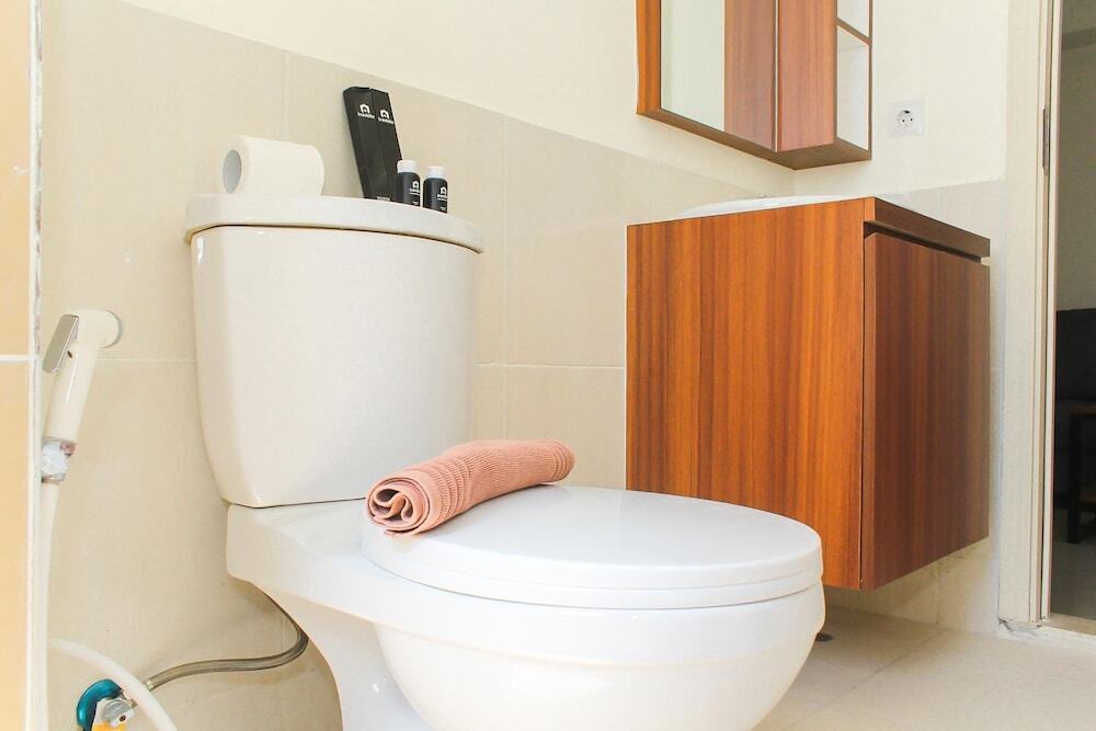 Сибату: Comfortable and Homey 3BR at Meikarta Apartment