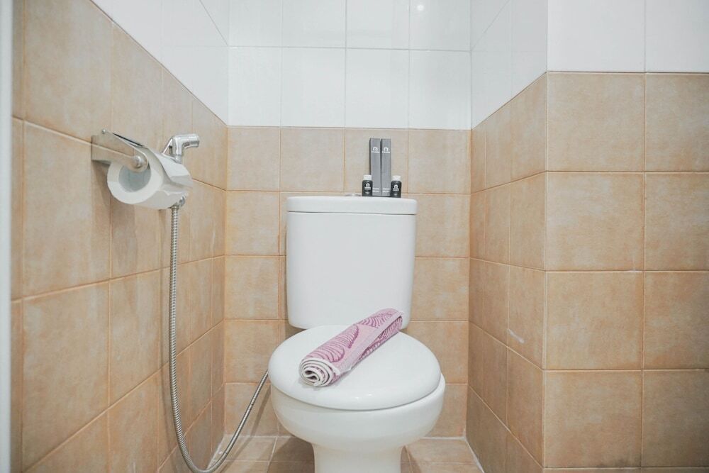 Джакарта: Comfy Studio Apartment for 1 Pax at Green Pramuka City