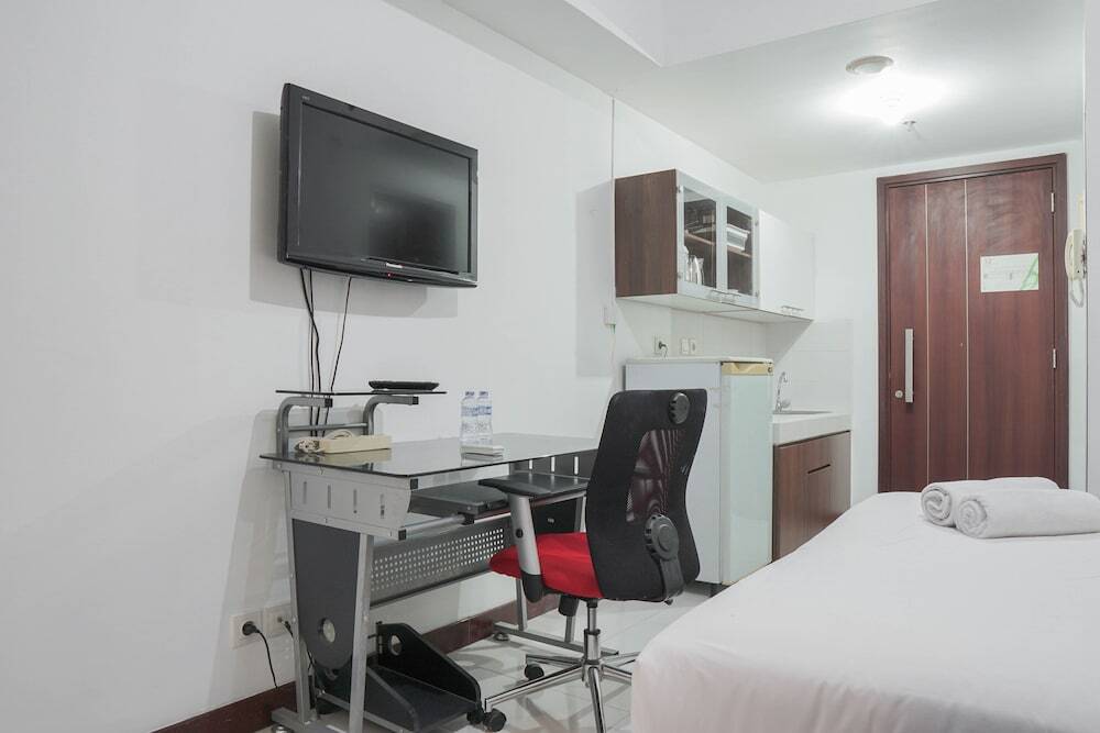 Legok: Homey and Nice Studio Apartment at Scientia Residence