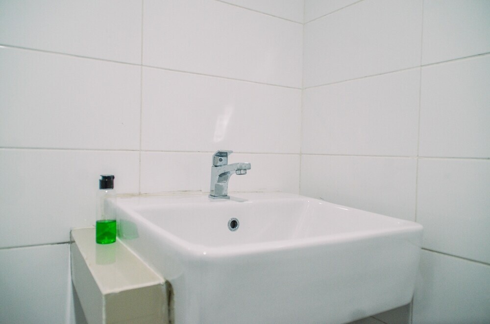 Южный Тангеранг: Comfortable And Simply 2Br Apartment At Tuscany Residences