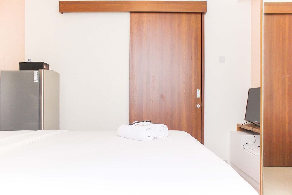 Бекаси: Comfort Living Studio Room At Grand Kamala Lagoon Apartment