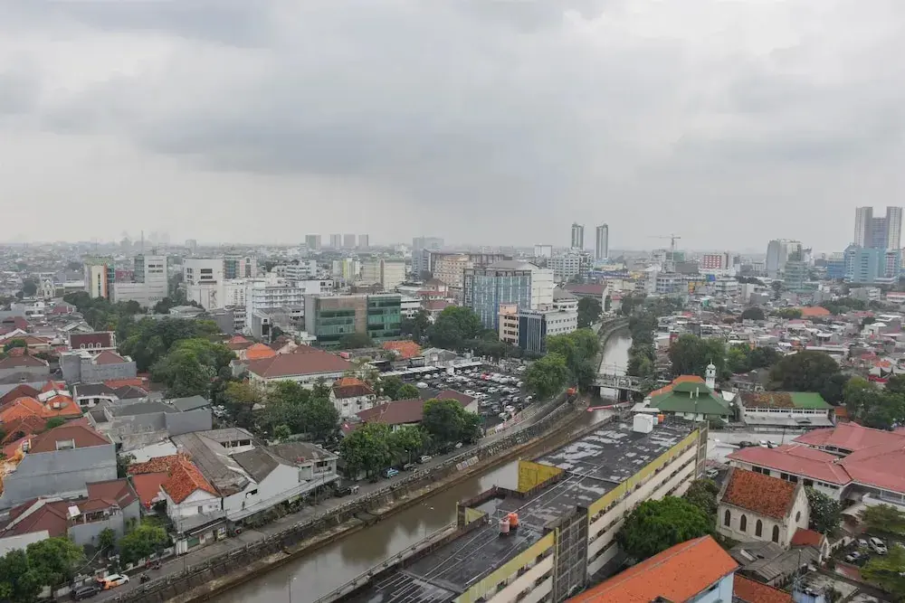 Джакарта: Comfortable And Warm Studio Room At Menteng Park Apartment