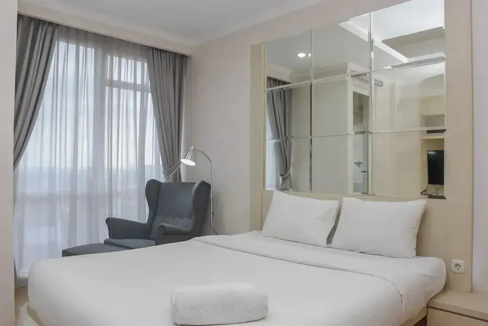 Джакарта: Comfortable And Warm Studio Room At Menteng Park Apartment